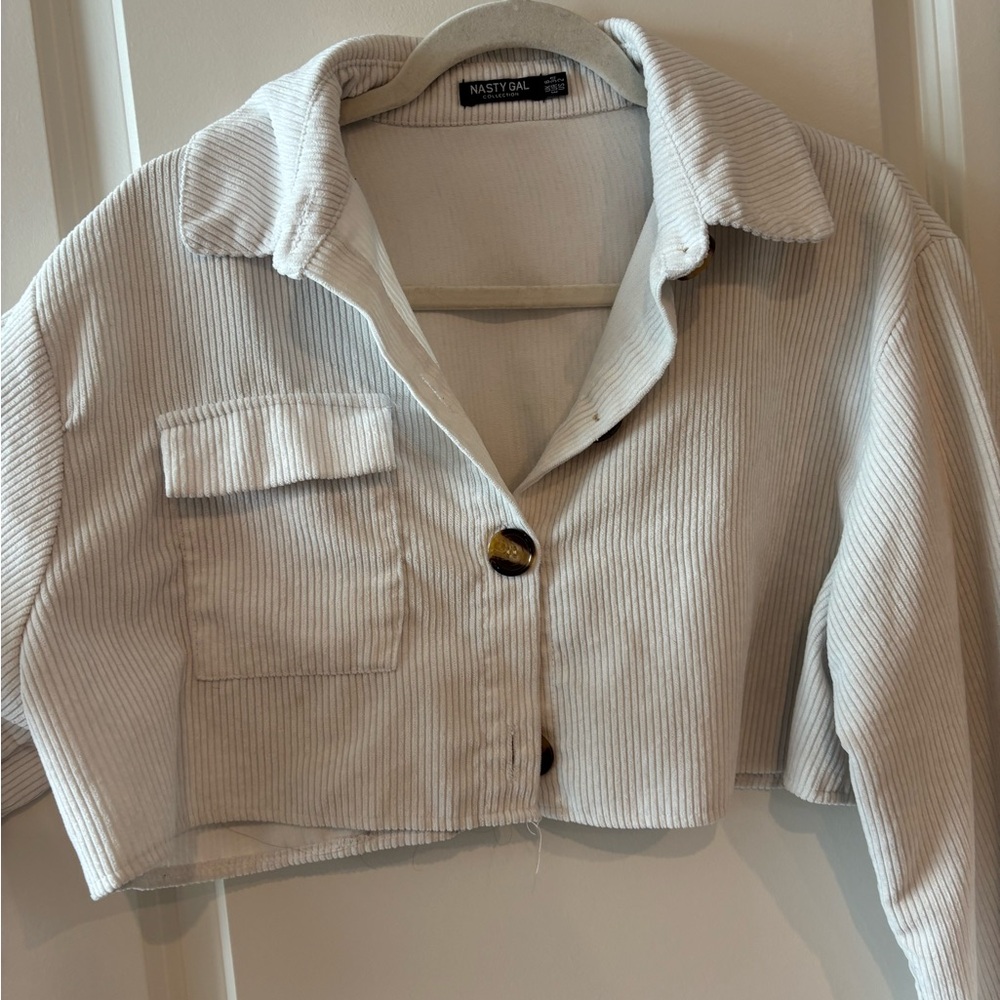 Nasty Gal Cream Cropped Blazer - Picture 2 of 5